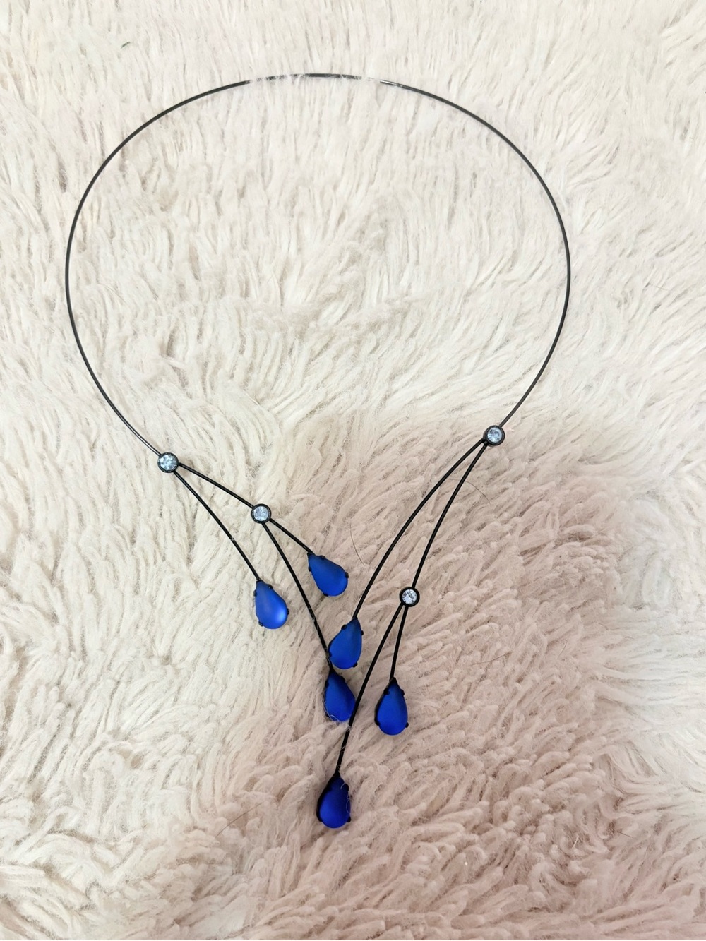 Kristina Collection Czech Glass Floating Wire Choker Necklace Blue Leaves